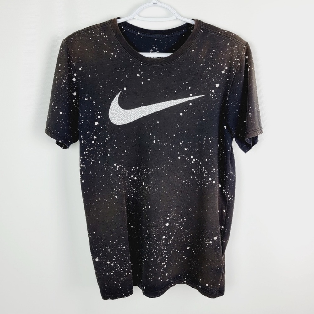 Nike Paint Splatter and Bleach Fade Logo  T- shirt Like New